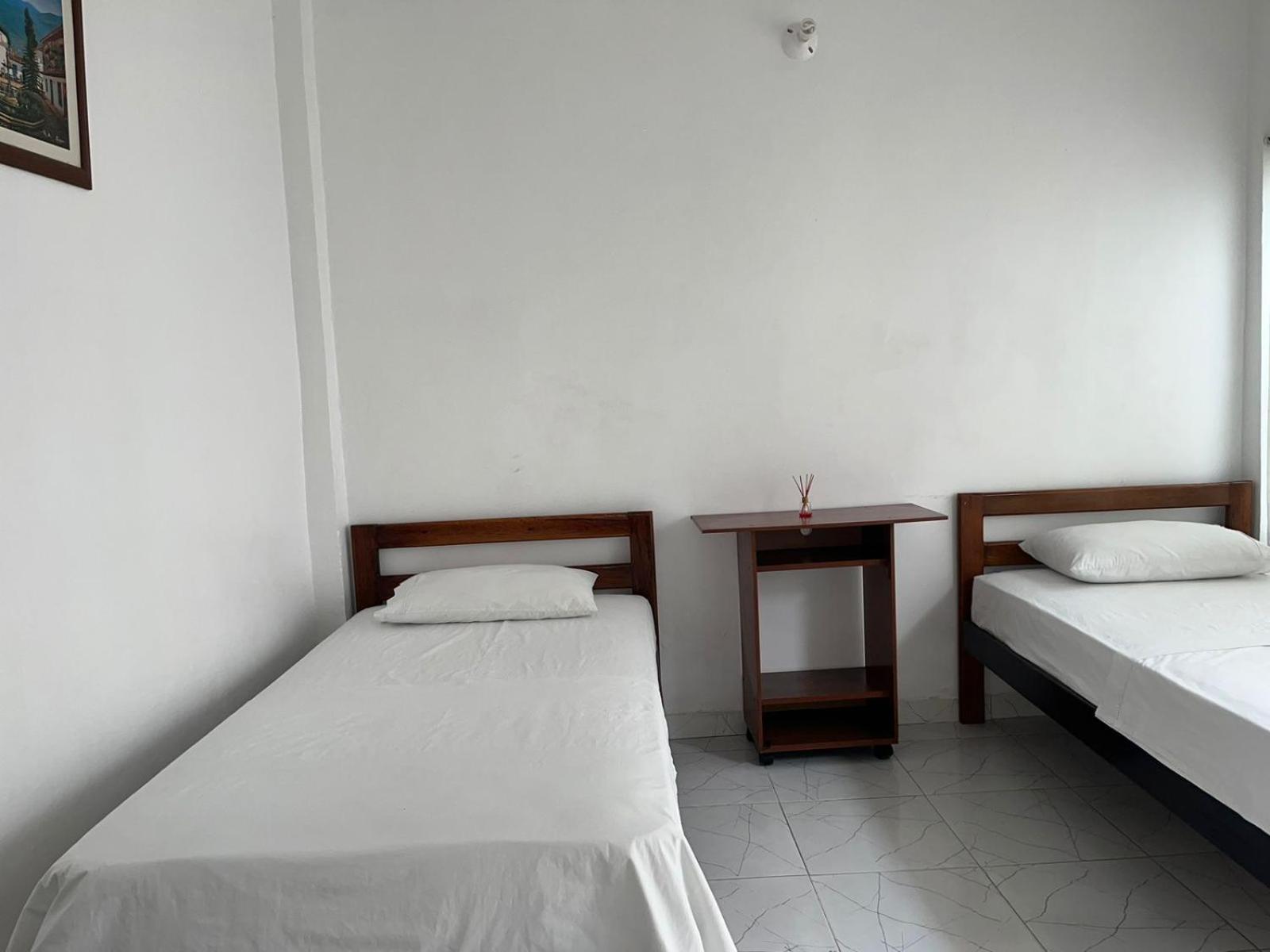 Hotel Heliconias Летисия Екстериор снимка
